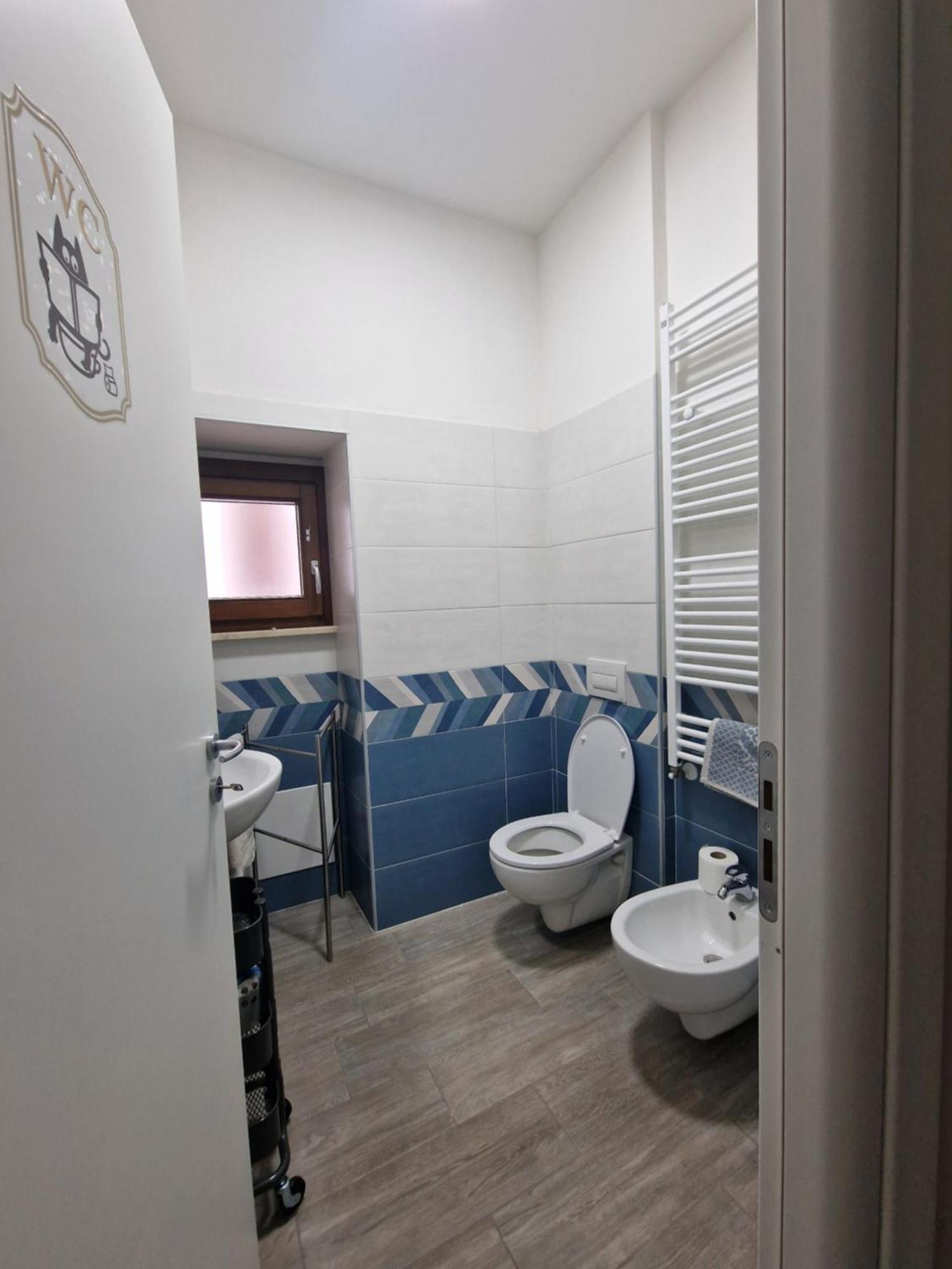 Vagabondando Travel House Villa LʼAquila Exteriör bild