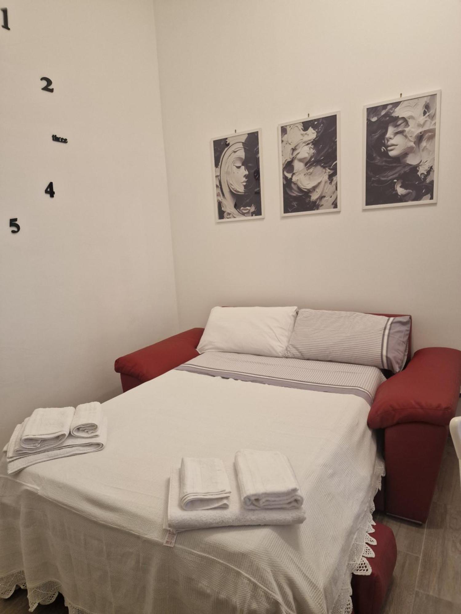 Vagabondando Travel House Villa LʼAquila Exteriör bild